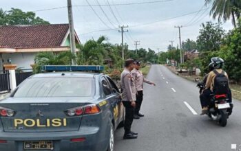 Perkuat Sinergi, Polsek Way Tuba Gelar Patroli Dialogis dan Sosialisasi Sabuk Kamtibmas