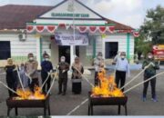 Kejari Way Kanan Musnahkan Barang Bukti 47 Perkara Inkracht, Kasus Narkotika Mendominasi